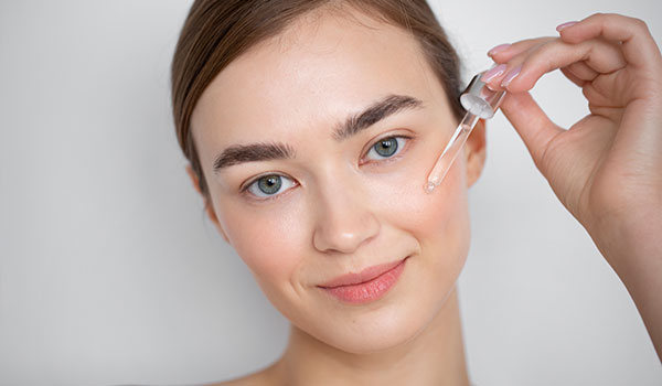 CBDを使用する女性